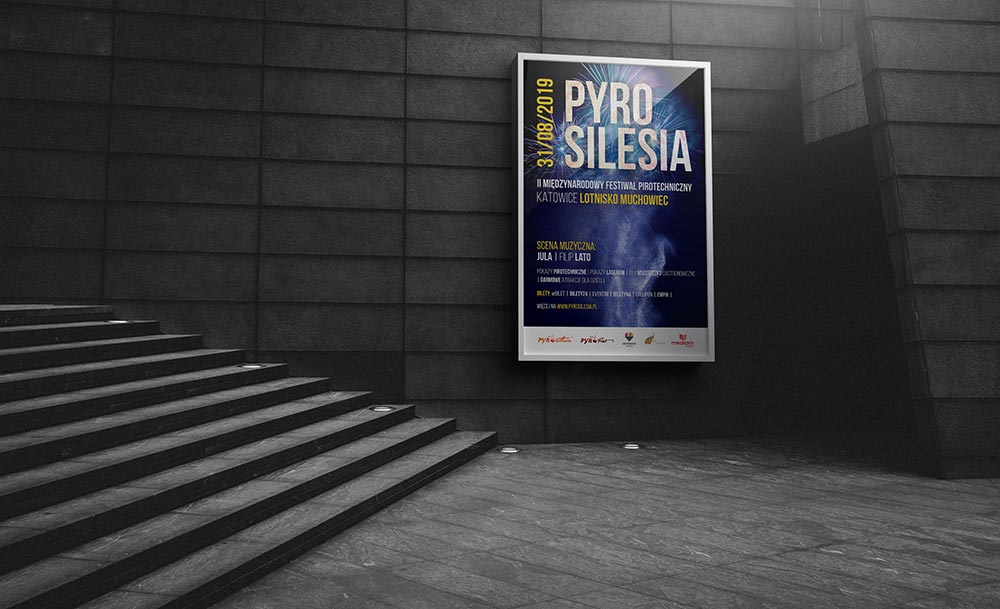 Projekt plakatu PyroSilesia przy wejściu do metra.